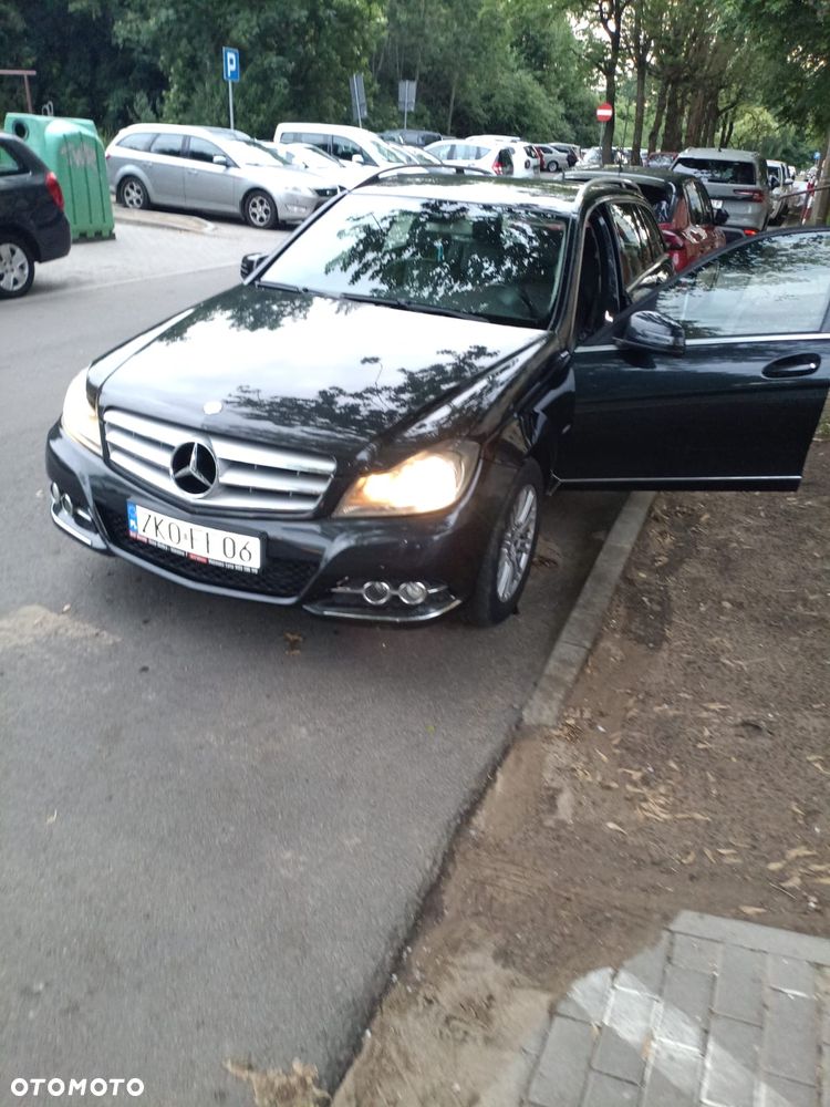 Mercedes-Benz Klasa C 220 CDI DPF Automatik BlueEFFICIENCY Avantgarde - 2