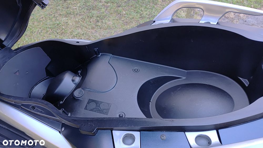 Yamaha X-max - 3