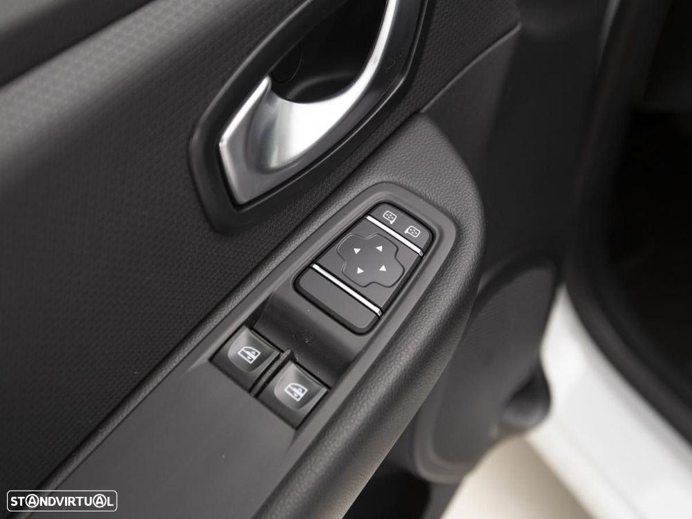 Renault Clio 1.5 dCi Zen - 12