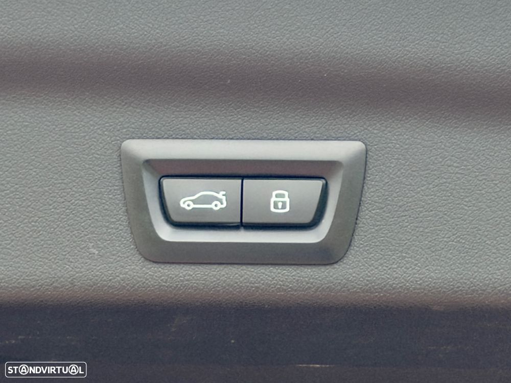 BMW X1 18 d sDrive xLine Auto - 33