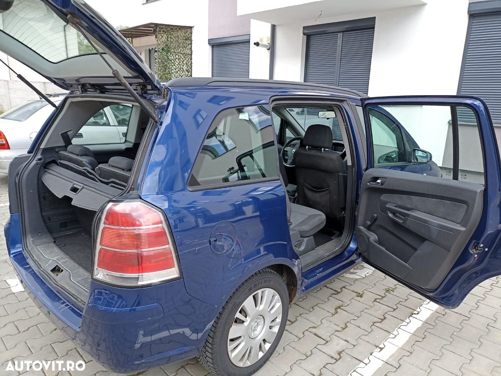 Opel Zafira 1.9 CDTI - 12