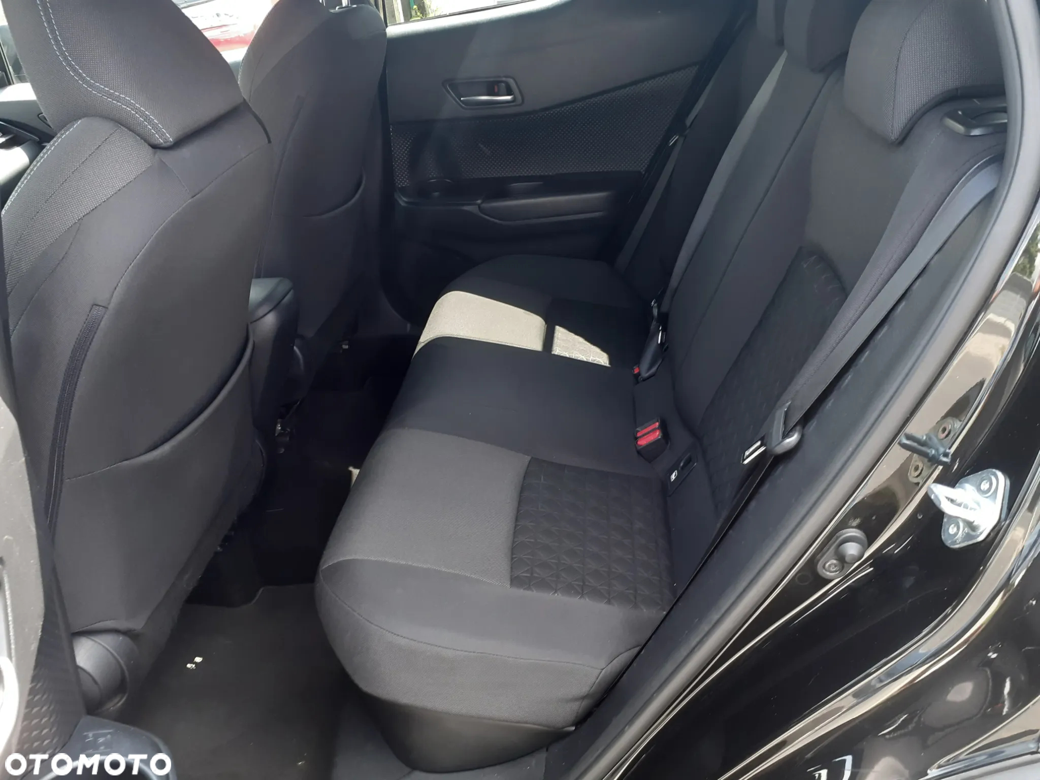 Toyota C-HR 2.0 Hybrid Style - 25