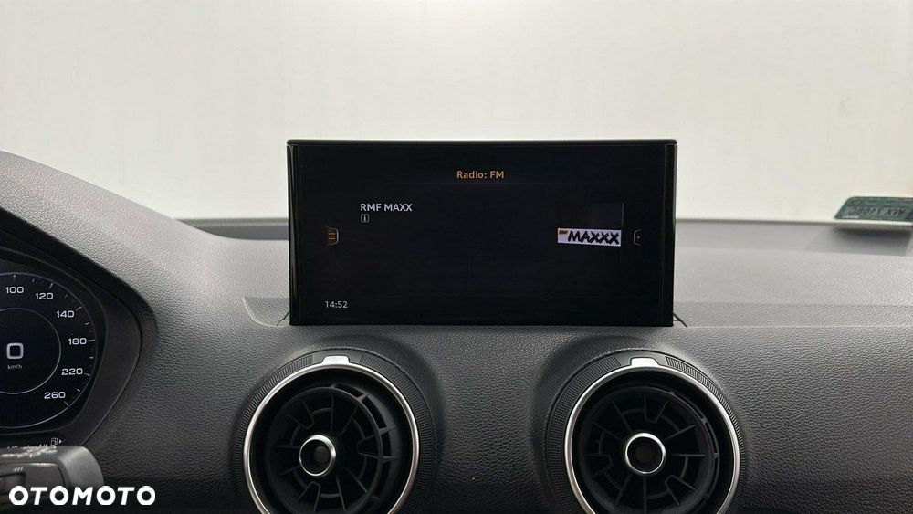 Audi Q2 - 19