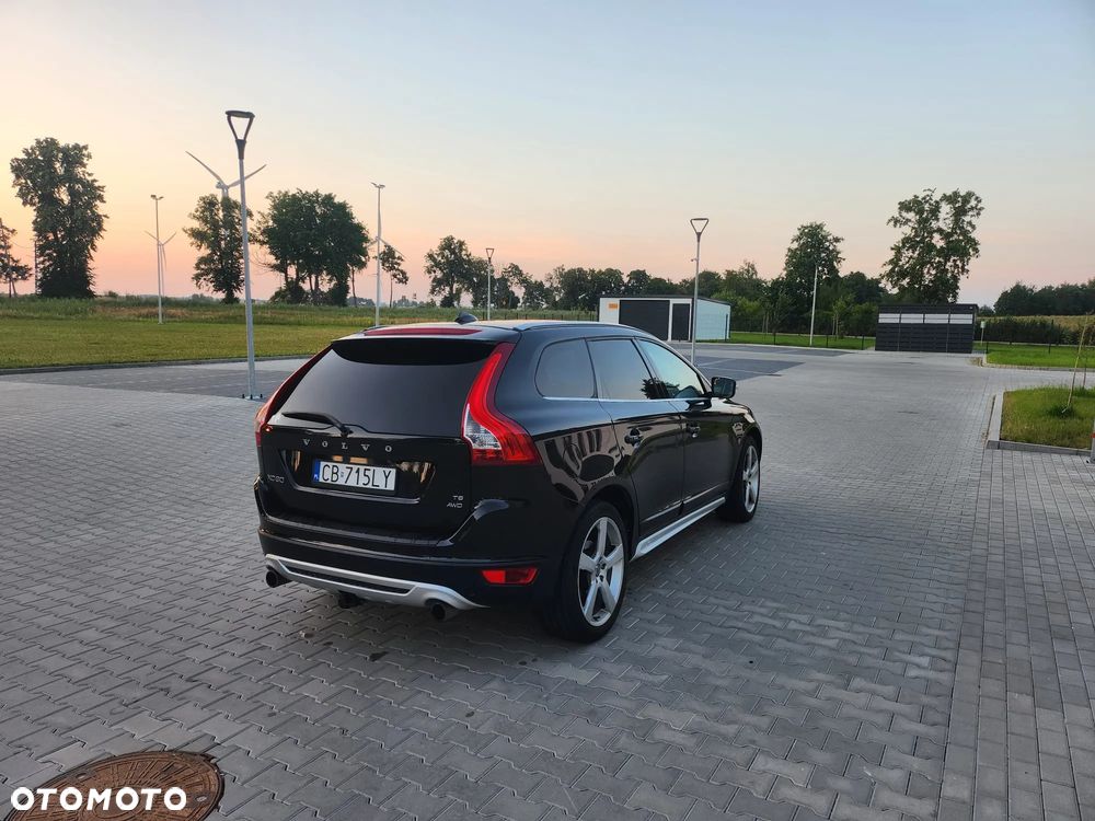 Volvo XC 60 T6 AWD R-Design - 3