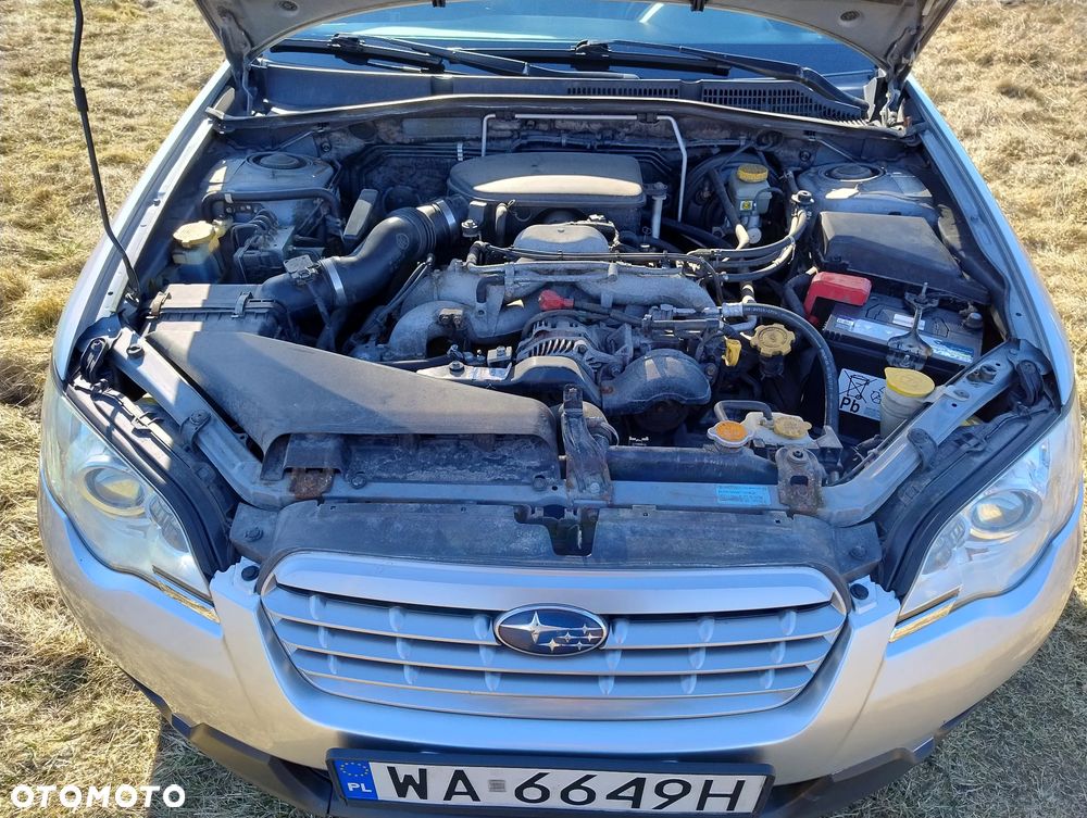 Subaru Outback 2.5i AT - 15
