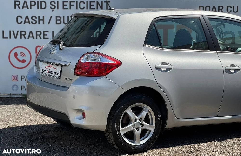 Toyota Auris 2.0 D-4D DPF Sol - 21