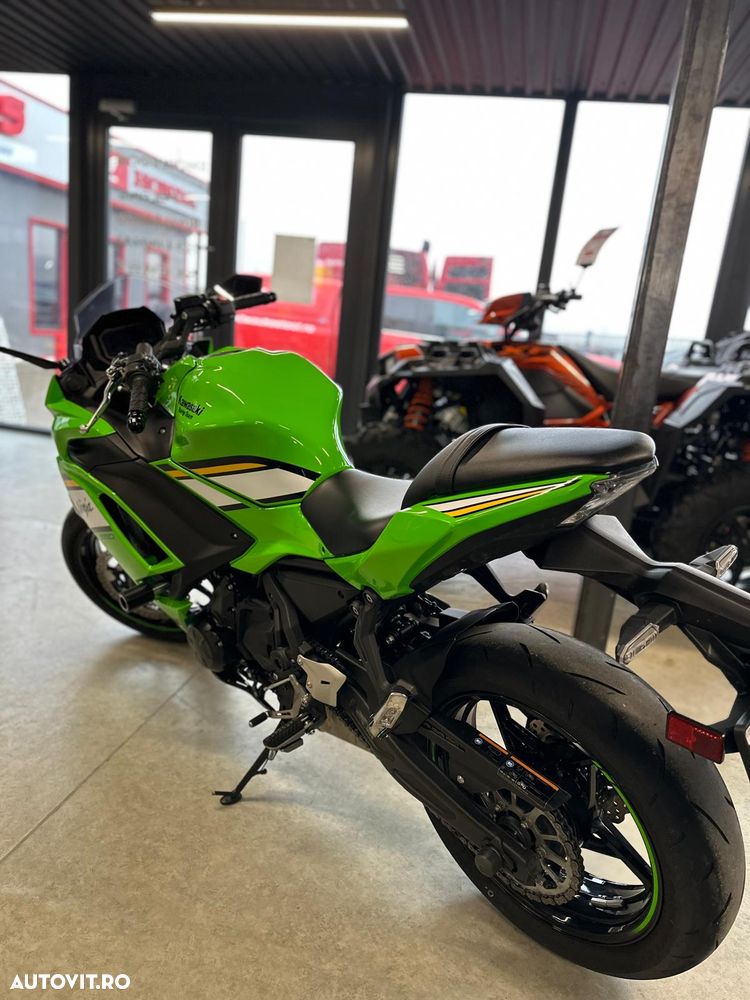 Kawasaki Ninja 650 - 4