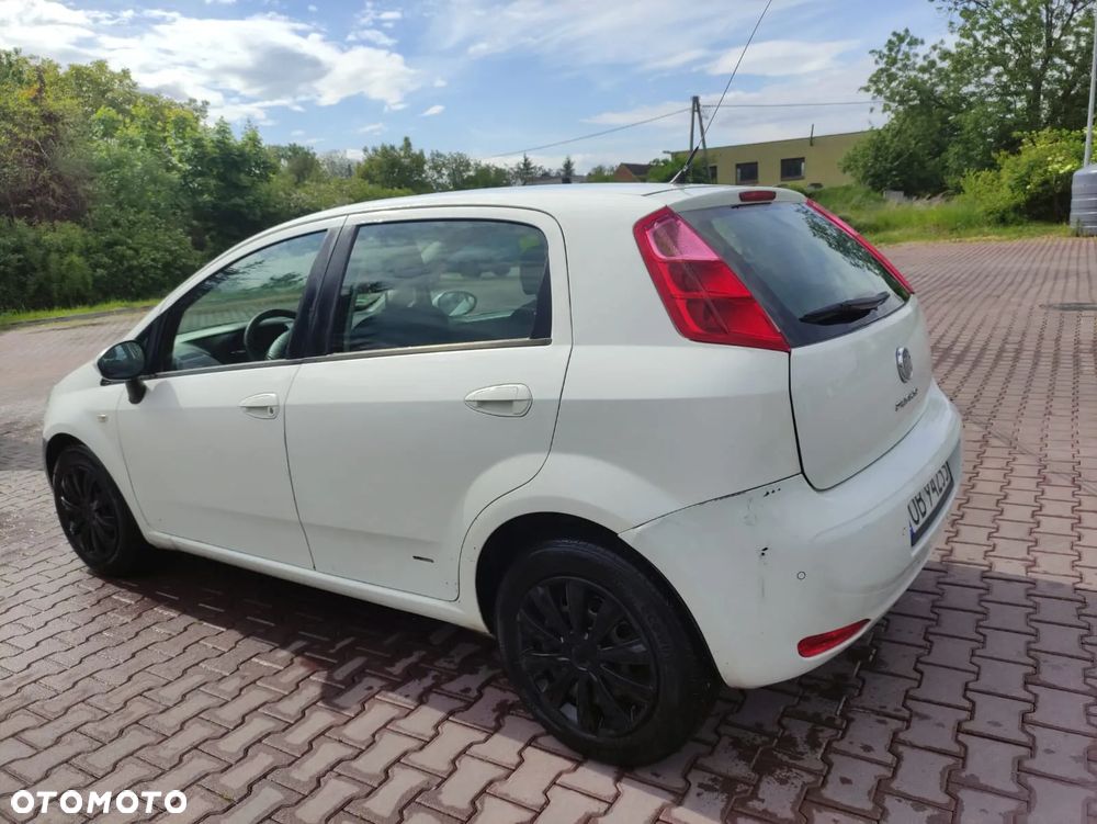 Fiat Grande Punto 1.9 Multijet 8V Emotion - 4