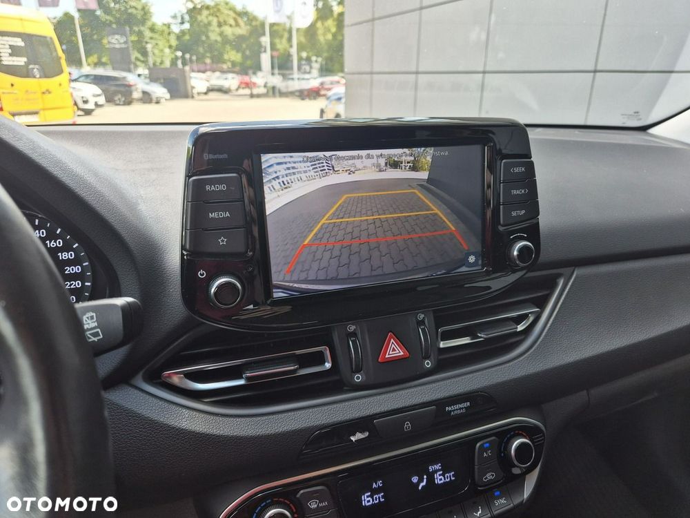 Hyundai i30 1.5 T-GDI 48V Smart - 22