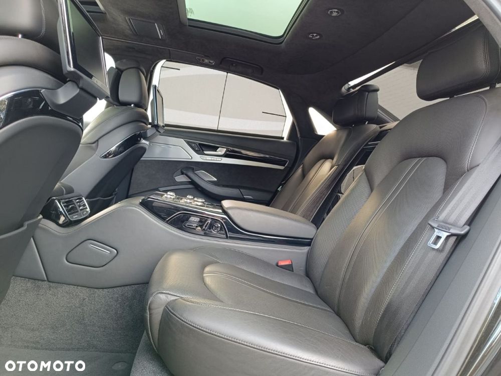 Audi A8 - 33