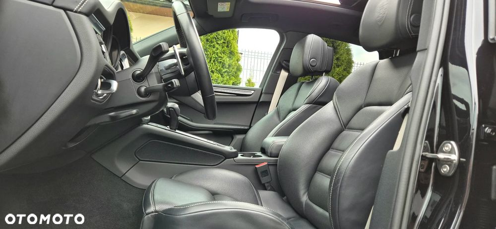 Porsche Macan T - 37