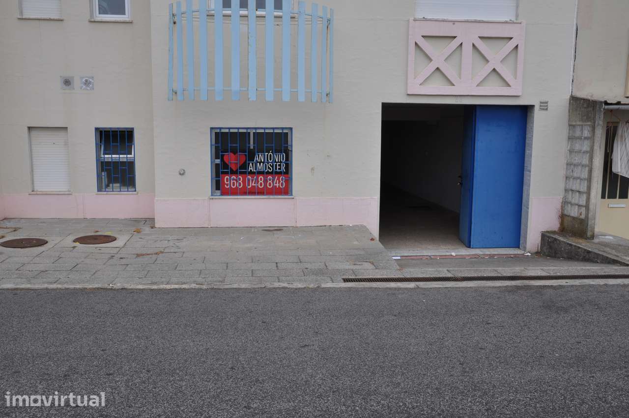 Garagem/Armazém de 78 m² com Wc, e entrada independente - Grande imagem: 4/14