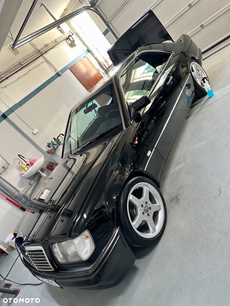 Mercedes-Benz W124 (1984-1993) - 21
