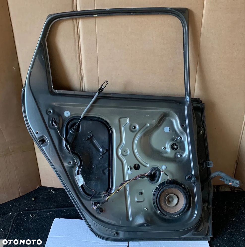 Drzwi lewy tył VW Polo V 6R  LD7R 2009- - 10