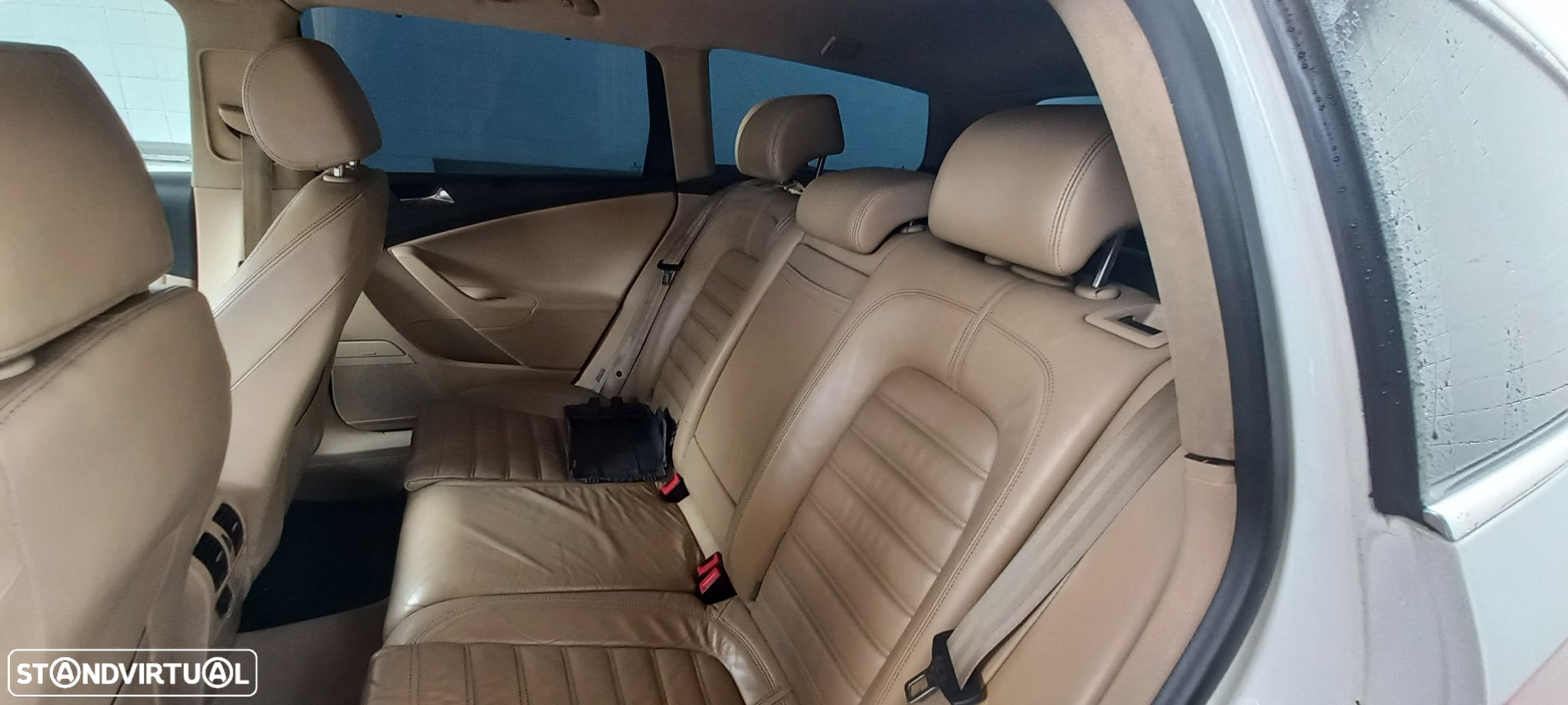 VW Passat - 14