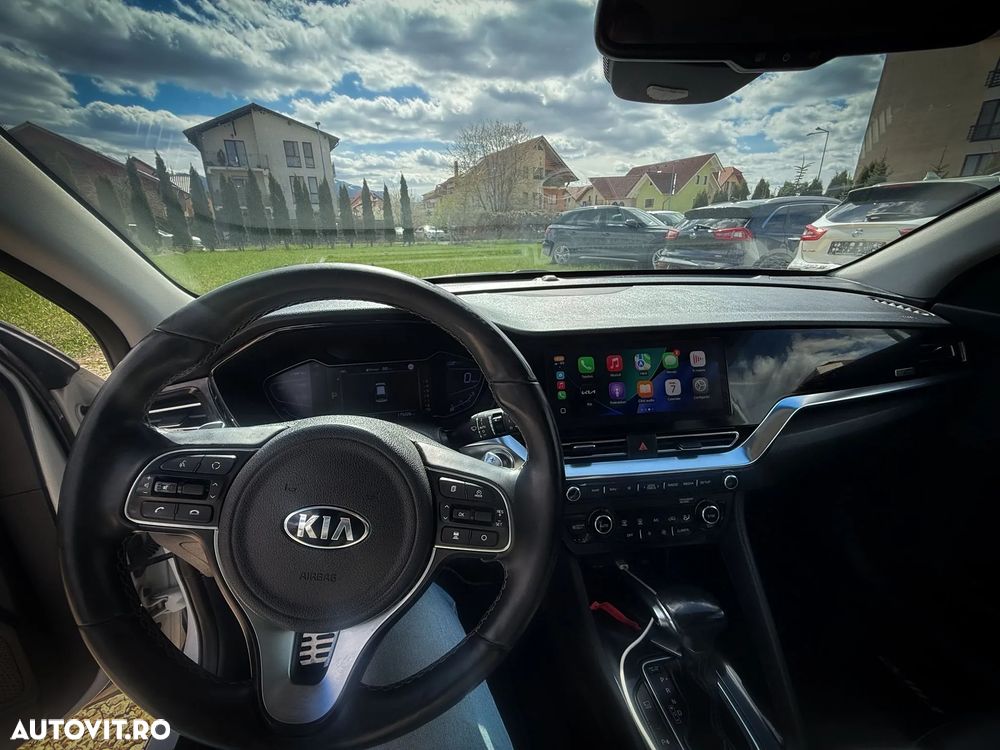 Kia Niro 1.6 GDI HEV 2WD OPF Aut. Vision - 10