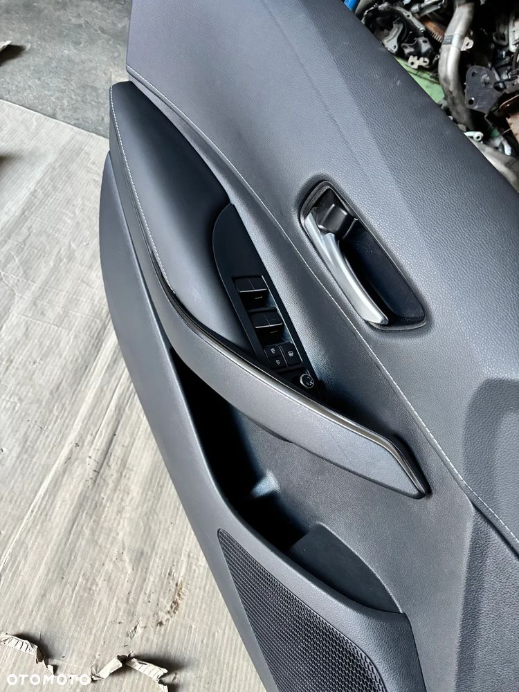 Boczki drzwi lewe przód tył Toyota Corolla e21 lift LED - 5