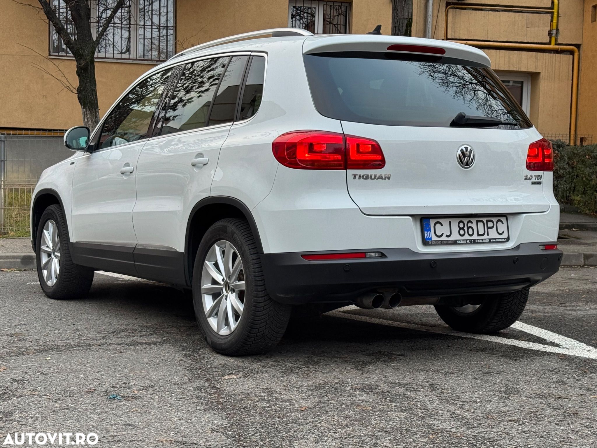 Volkswagen Tiguan 2.0 TDI DPF 4Motion BlueMotion Technology DSG Lounge Sport & Style - 1