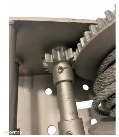cel mai puternic troliu manual HUSAR WINCH de 4500 lbs(trage 2000 kg) - 4