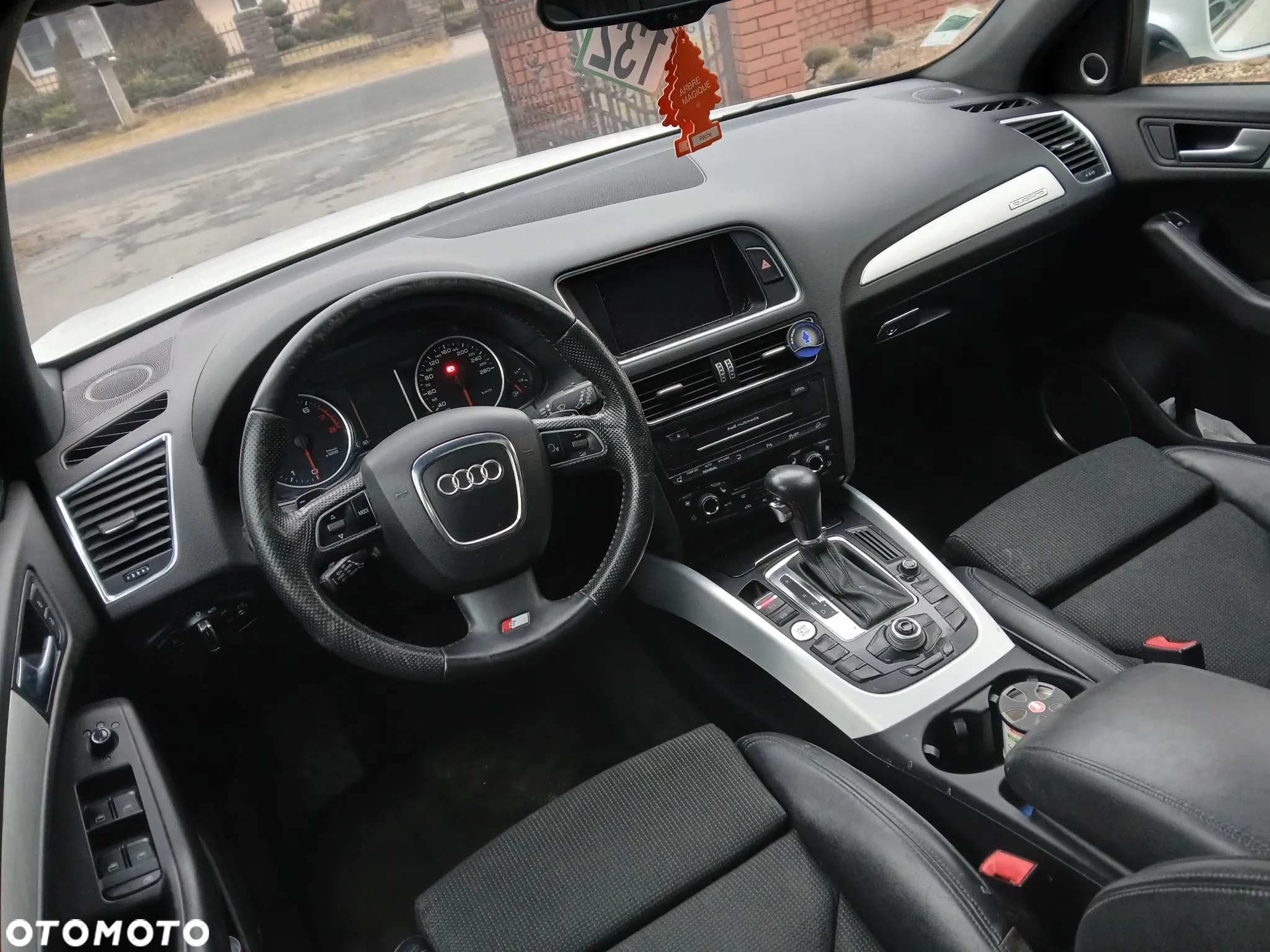 Audi Q5 3.2 FSI Quattro S tronic - 13