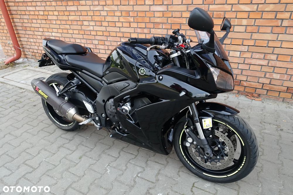 Yamaha FZ - 4