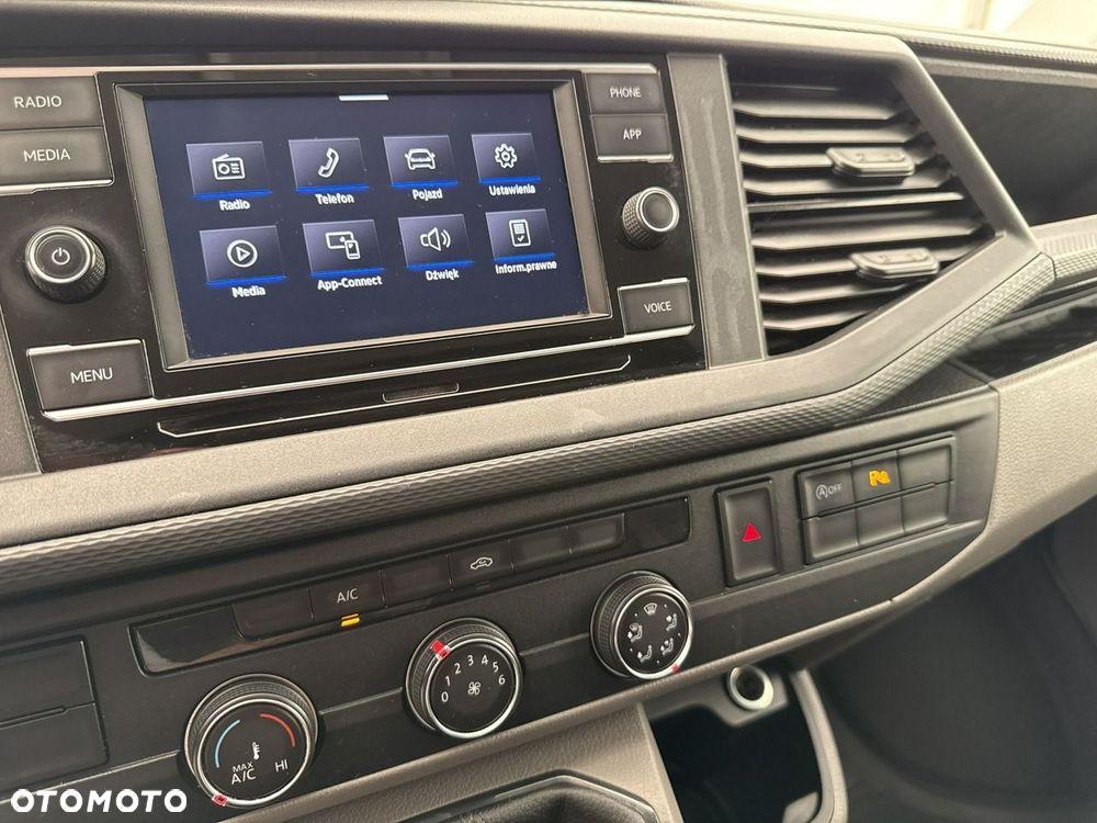 Volkswagen Transporter - 28