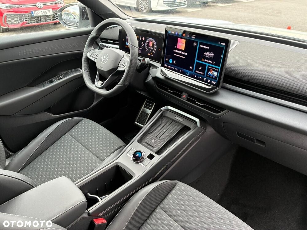 Volkswagen T-Roc - 23