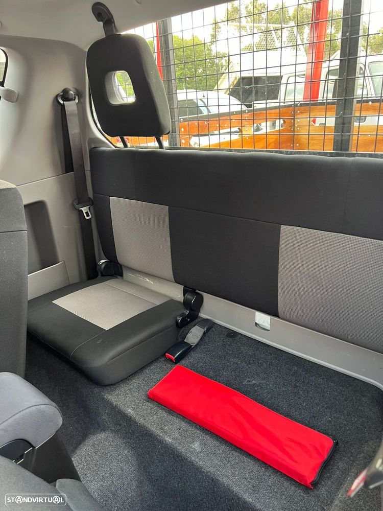 Mitsubishi L200 2.5 DI-D Club Invite ABS 3L 4WD - 11