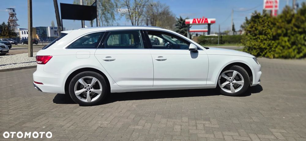 Audi A4 Avant 40 TFSI S tronic - 17