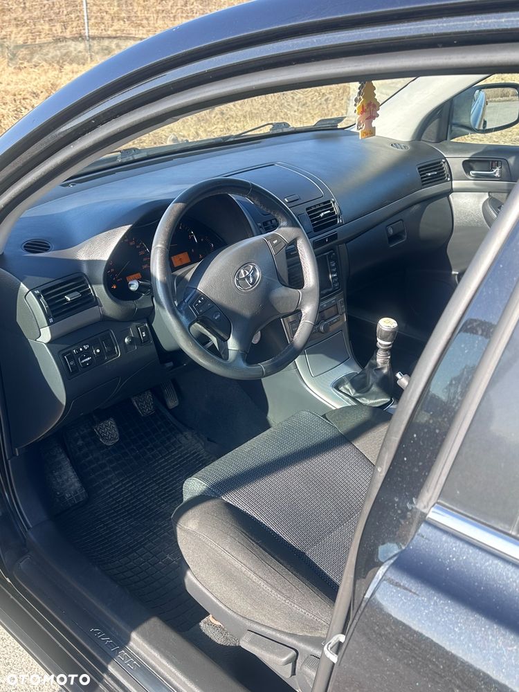 Toyota Avensis 2.2 D-4D X Premium - 8