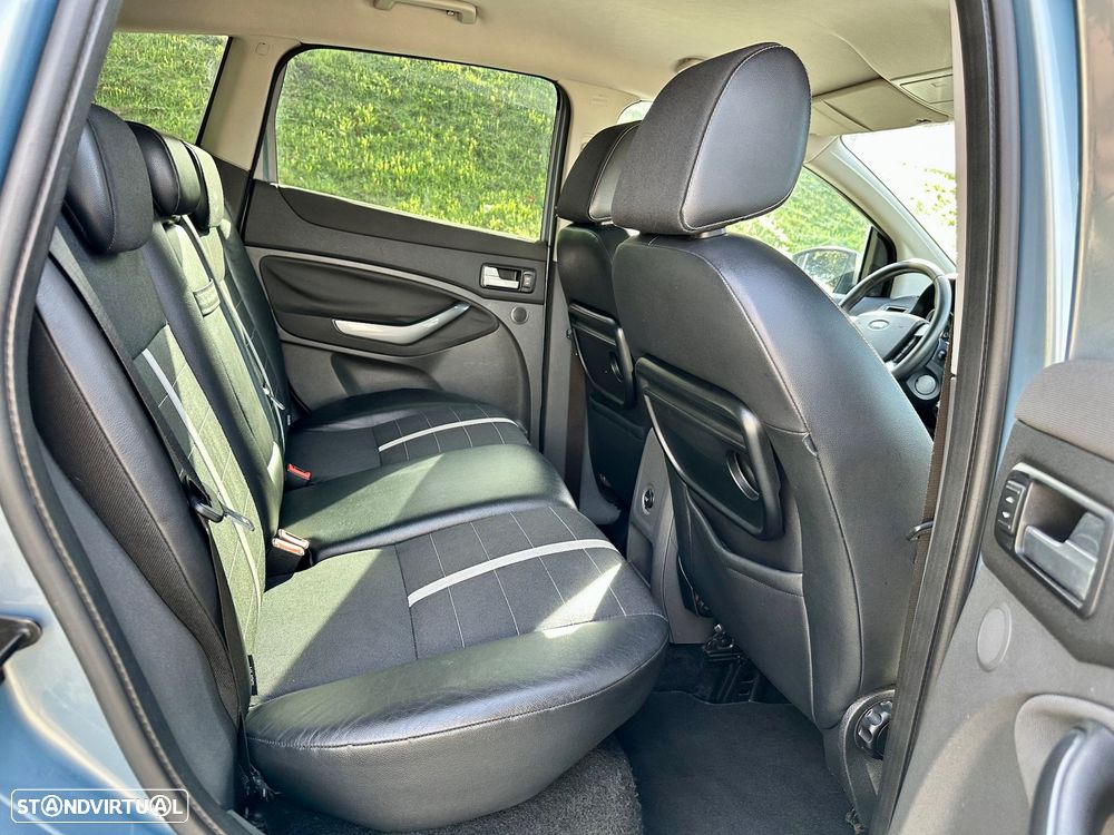 Ford Kuga 2.0 TDCi Titanium - 31