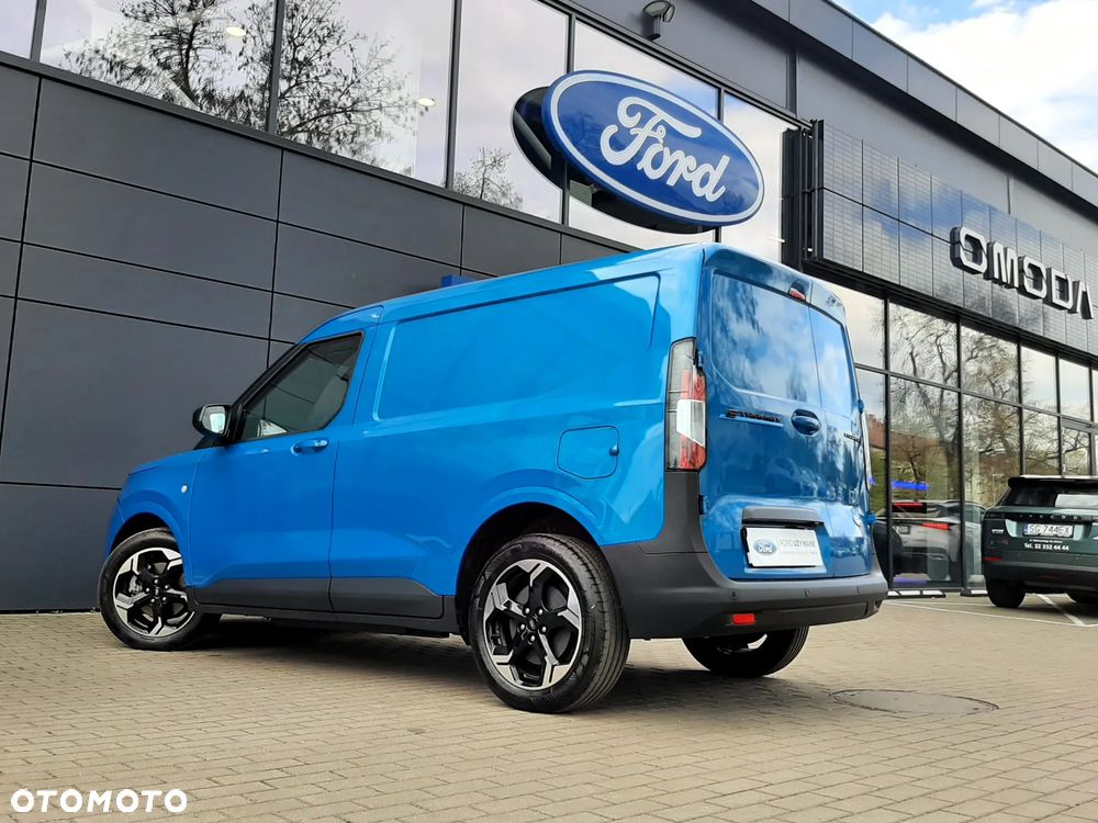 Ford Courier - 34
