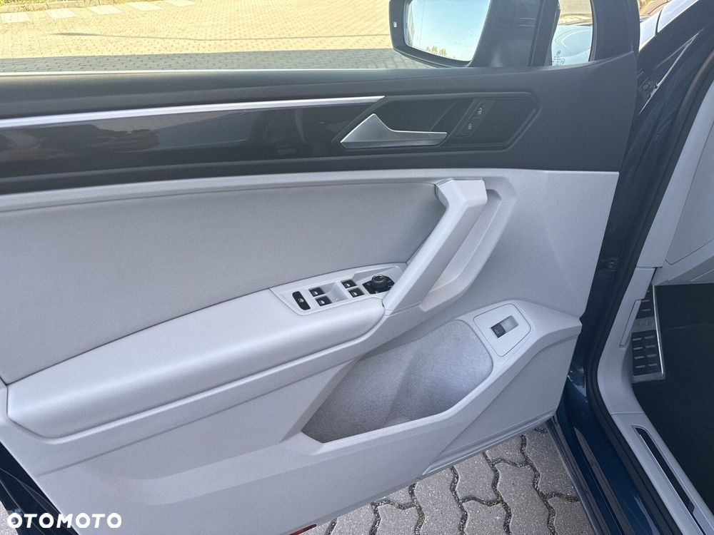Volkswagen Tiguan - 10