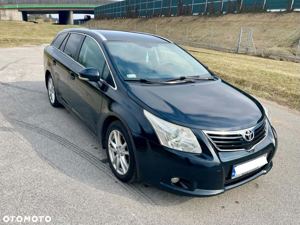 Toyota Avensis 2.0 D-4D Premium - 2