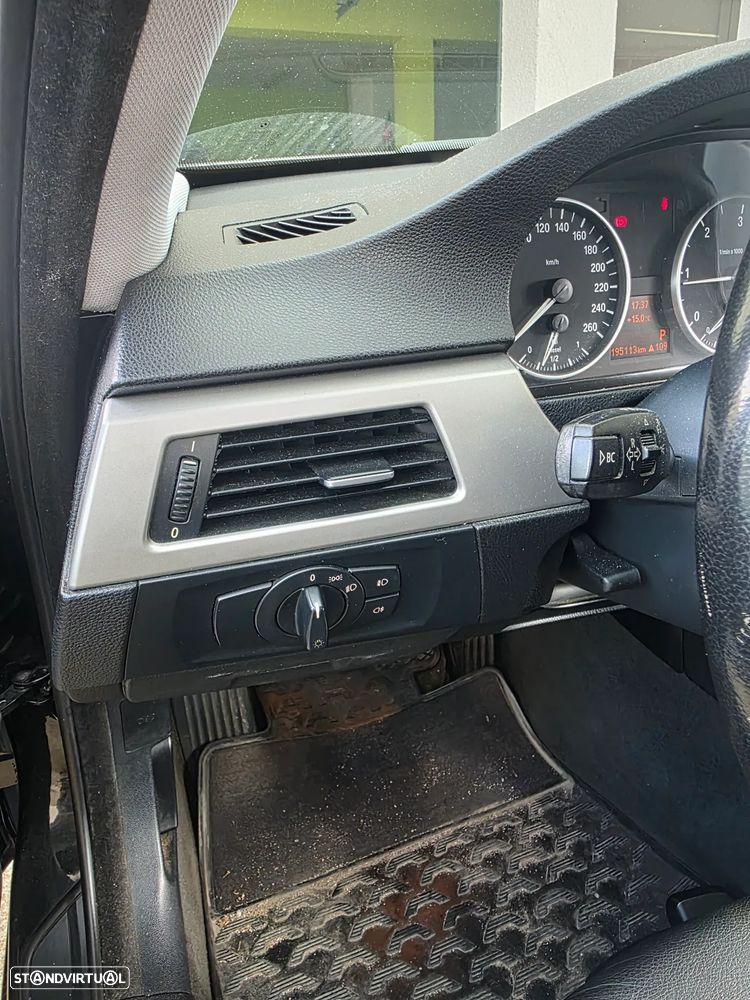 BMW 320 dA - 10