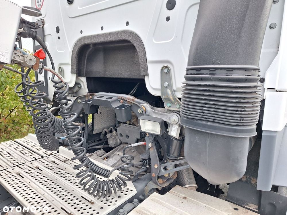 Versalift Actros  1843 - 35