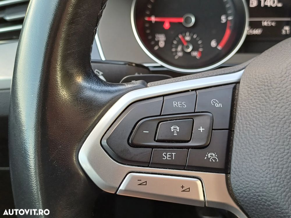 Volkswagen Passat - 18