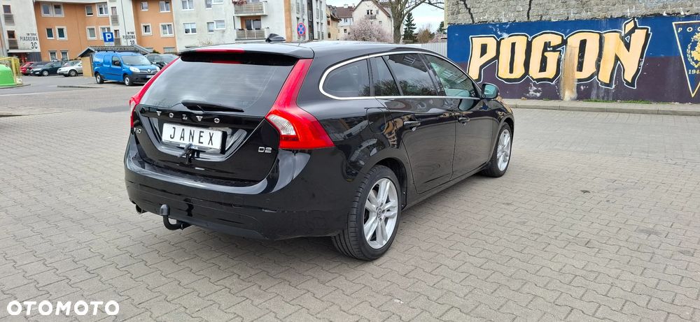 Volvo V60 D2 Summum - 10