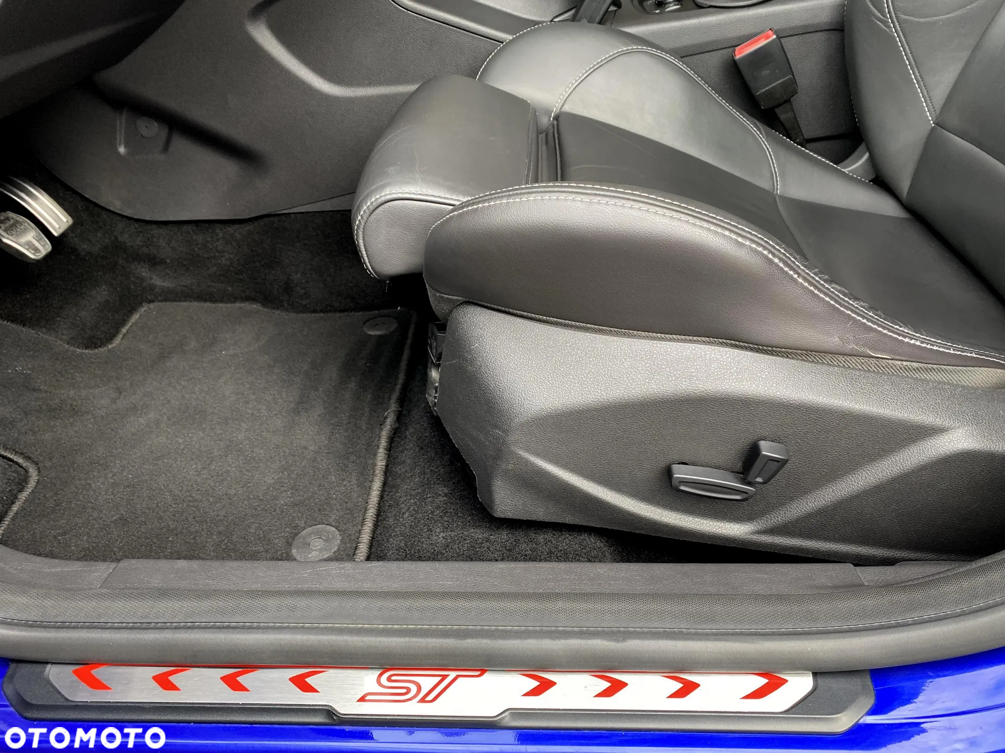 Ford Focus 2.0 EcoBoost ST mit Leder-Sport-Paket - 22