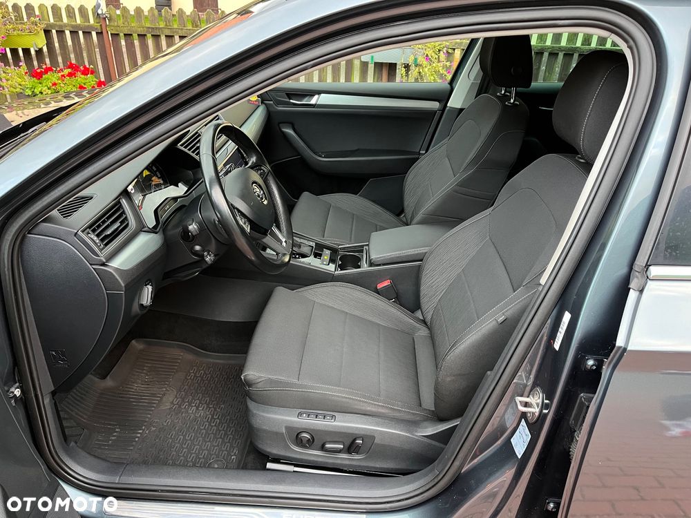 Skoda Superb 2.0 TDI DSG Ambition - 17