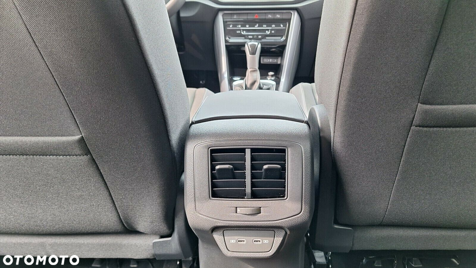 Volkswagen T-Roc - 28