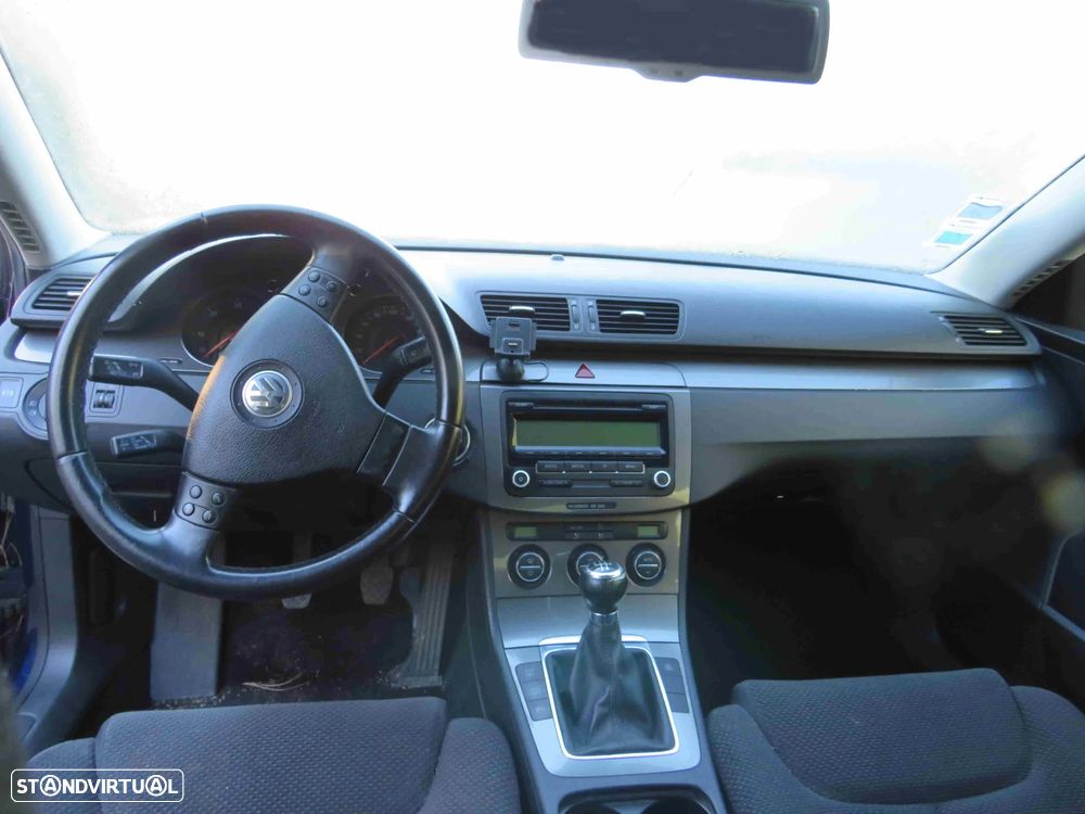 VW Passat B6 1.9 TDI (105Cv) de 2008 - Peças Usadas (8797) - 6