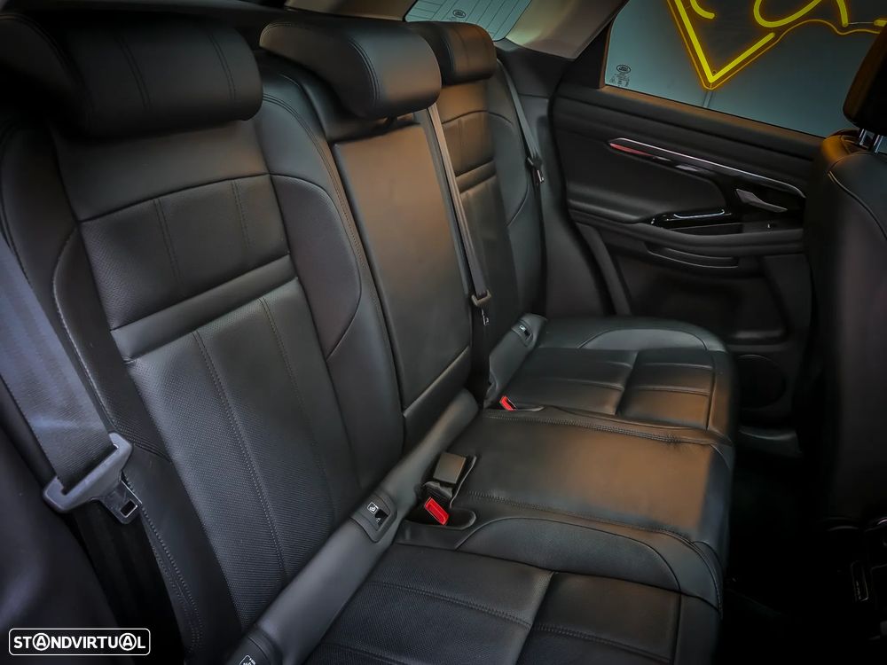 Land Rover Range Rover Evoque P300e R-Dynamic SE - 23
