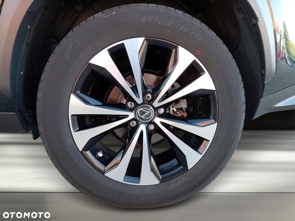 Lexus NX 300 F Impression AWD - 28