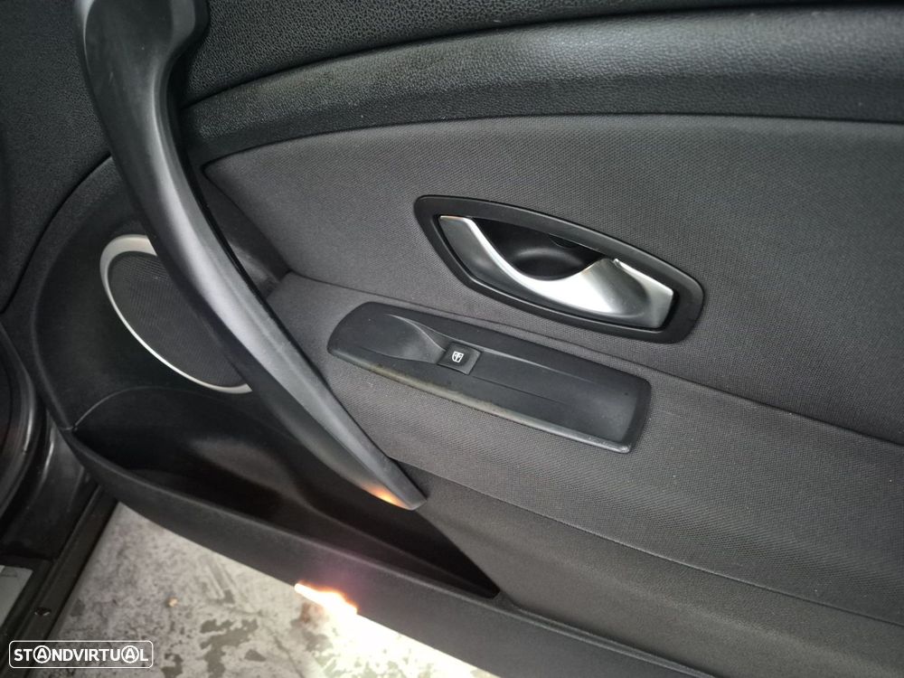 Renault Mégane 1.5 dCi Confort - 13