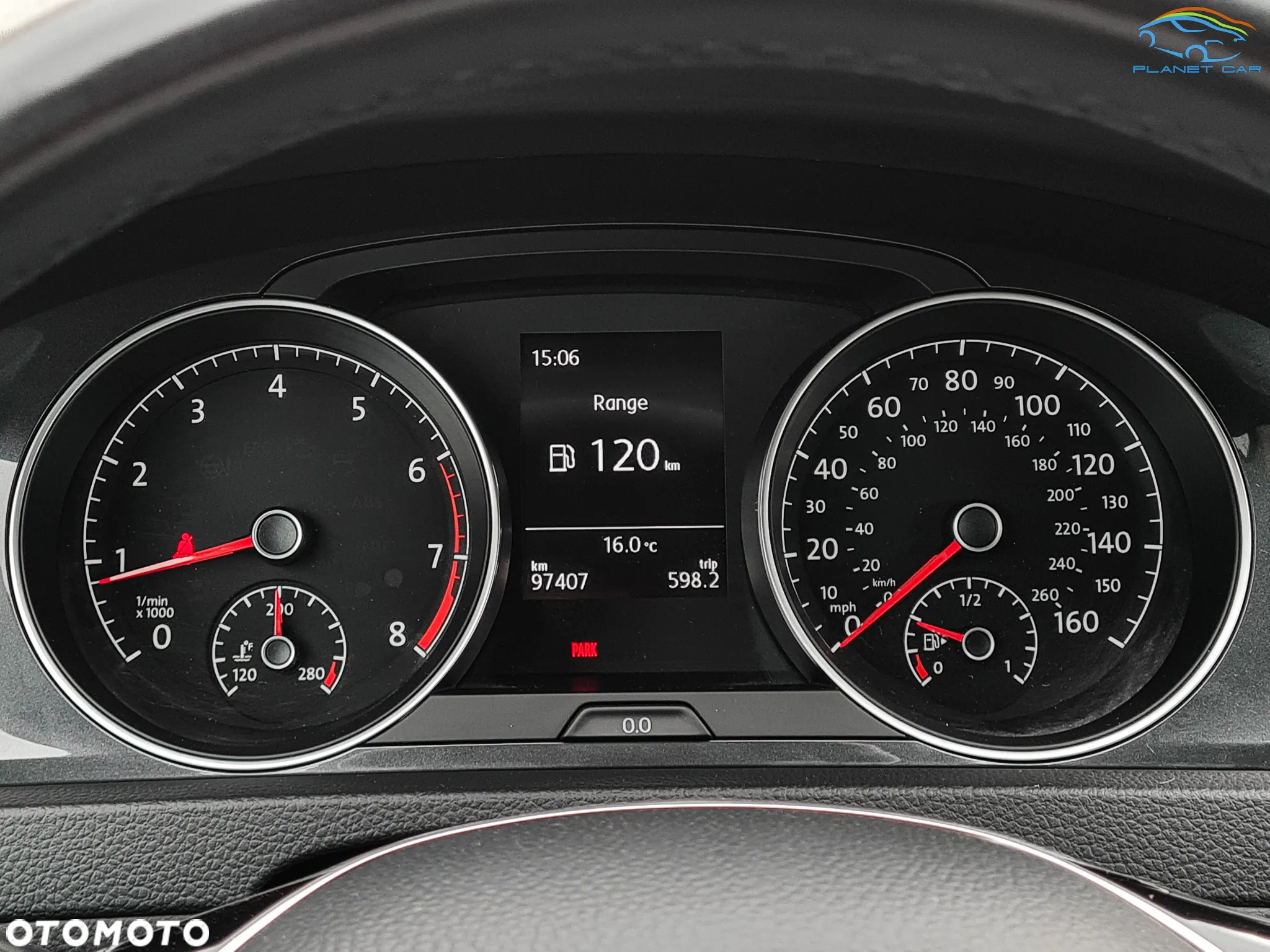 Volkswagen Golf - 25