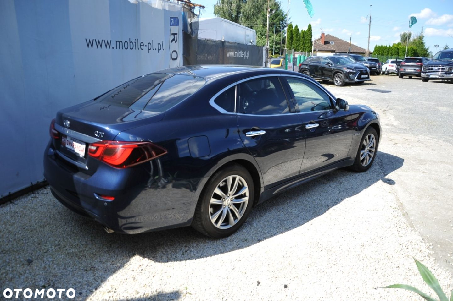 Infiniti Q70 - 9