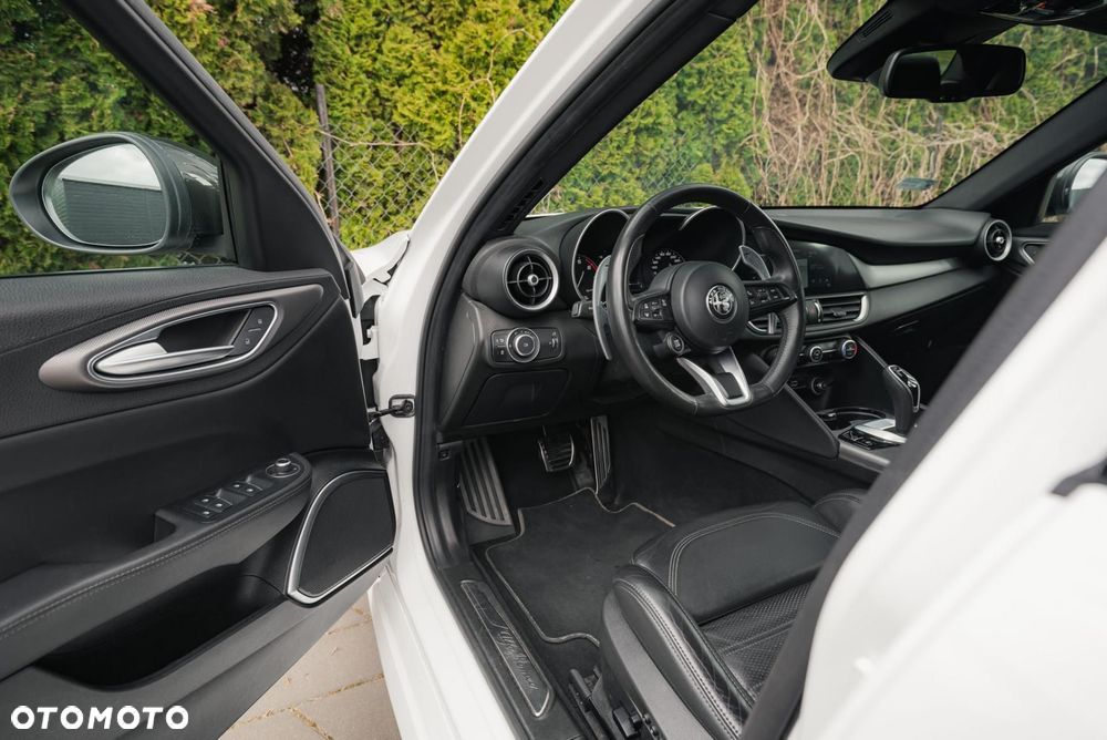 Alfa Romeo Giulia 2.0 Turbo Veloce Q4 - 9