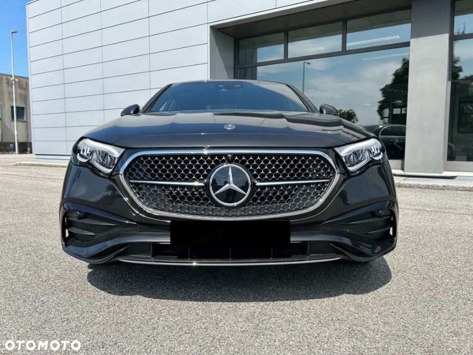 Mercedes-Benz Klasa E 220 d mHEV 4-Matic AMG 9G-Tronic - 2