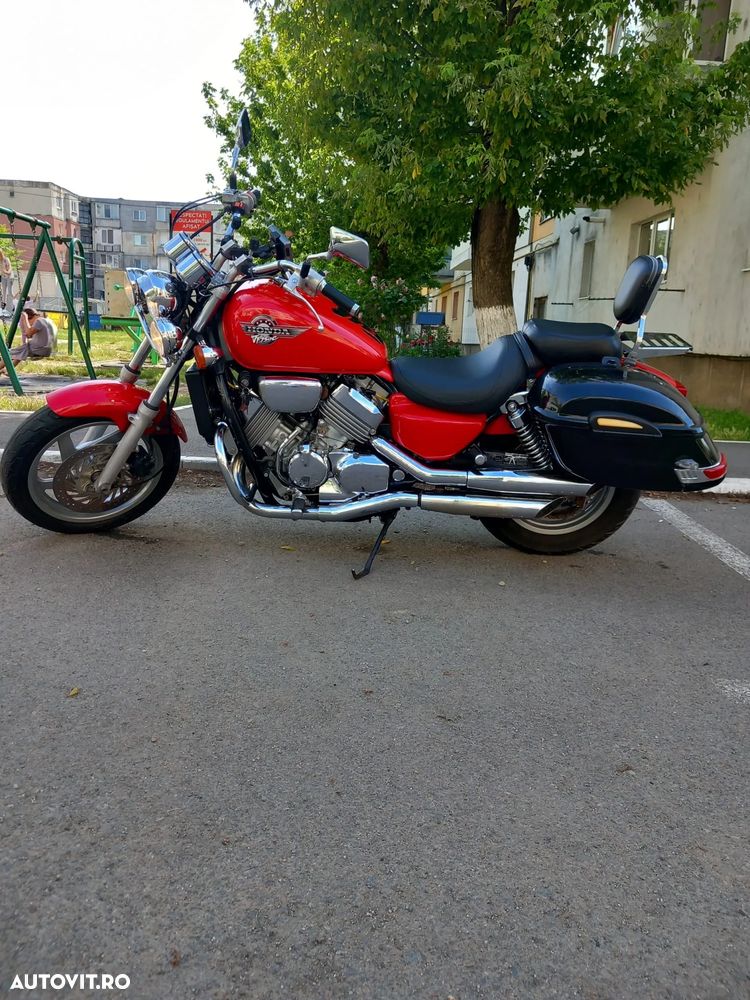 Honda VF 750C Magna - 10